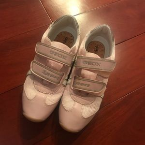 Geox pink sneaker